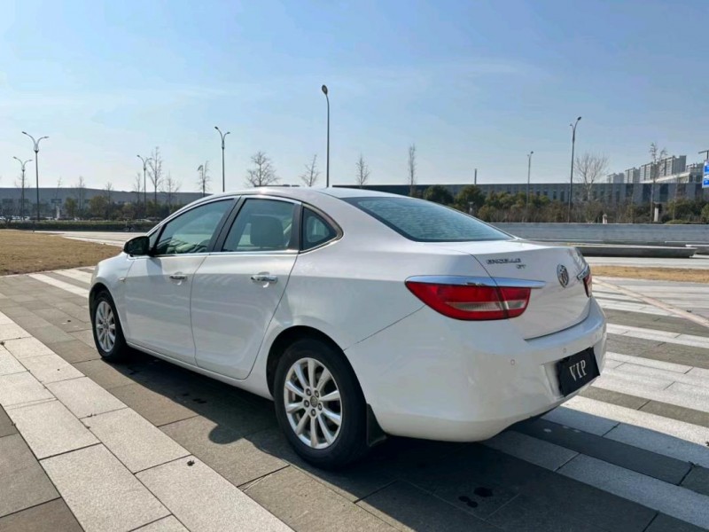 盐城14年别克英朗GT8