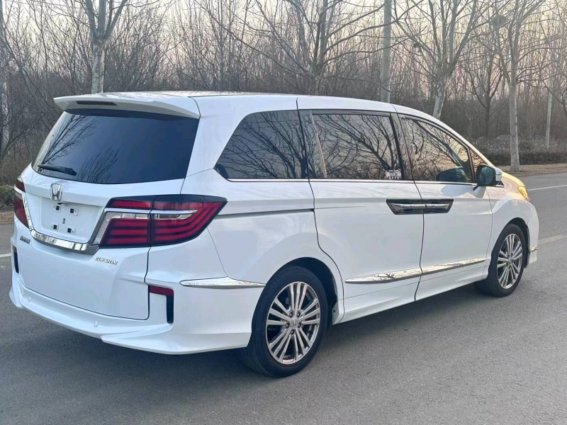 徐州17年本田艾力绅4