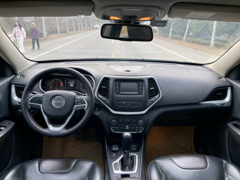 徐州16年Jeep自由光5