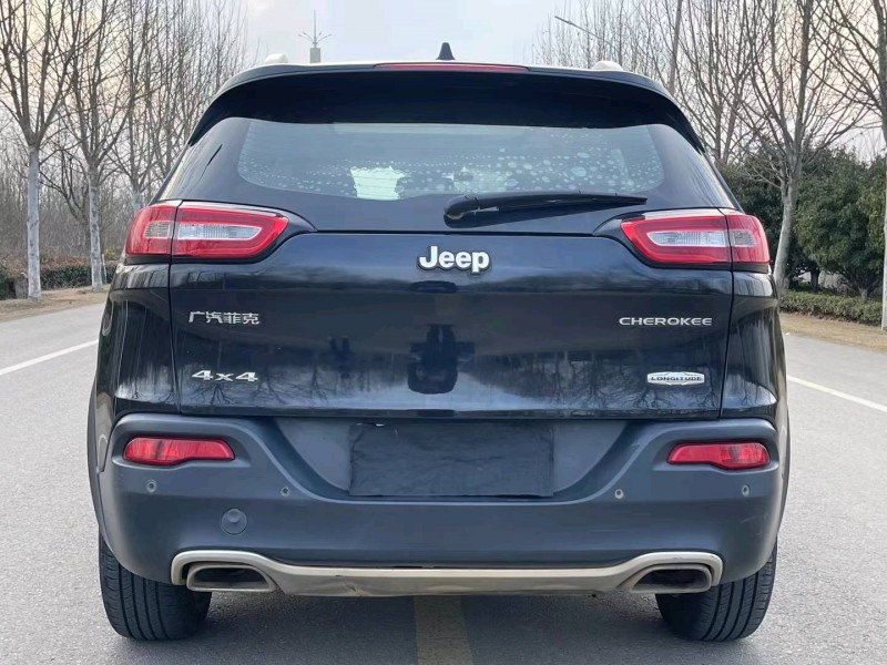 徐州16年Jeep自由光8