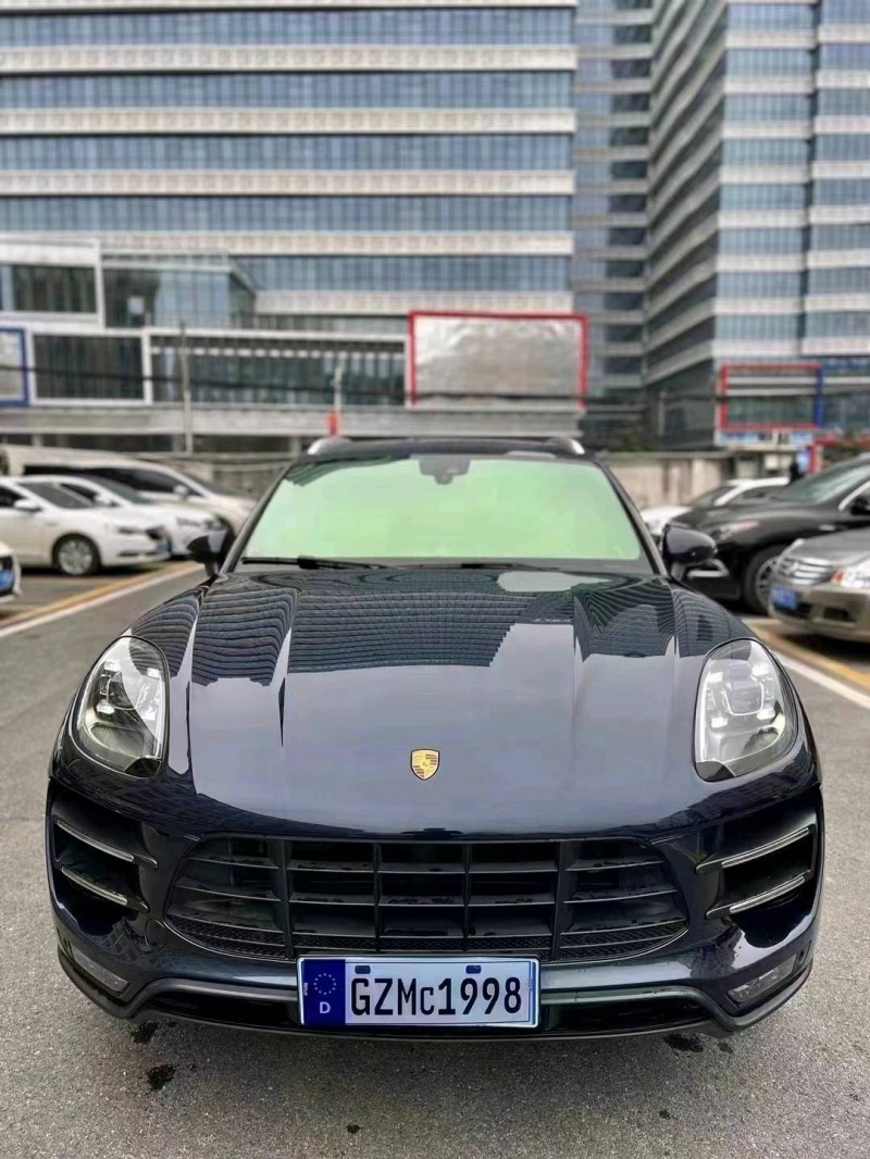 广州17年保时捷Macan1