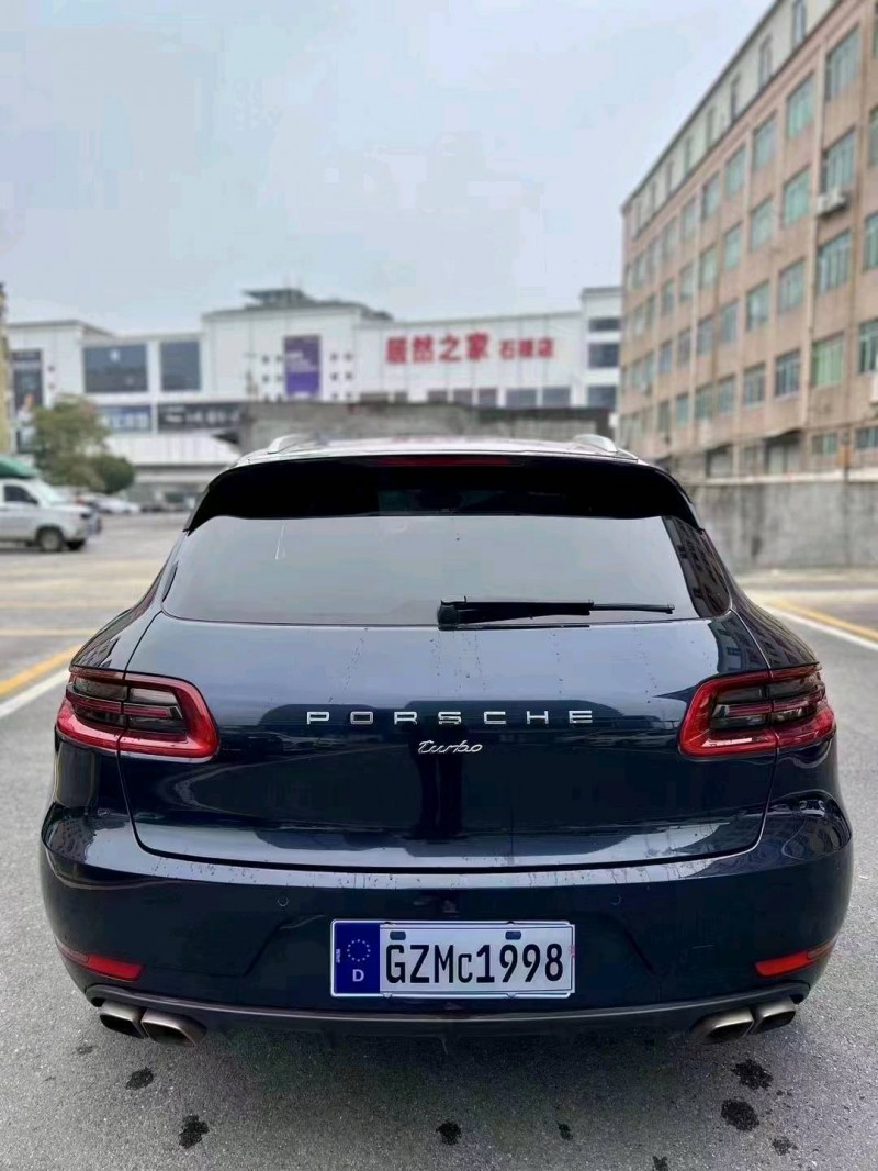 广州17年保时捷Macan9