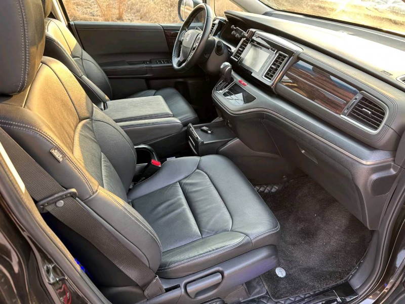 徐州17年本田艾力绅8