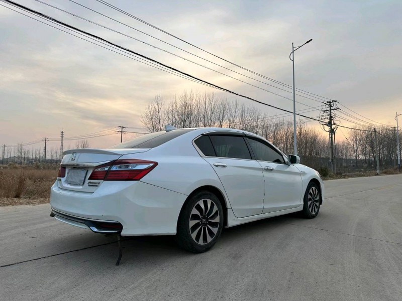 徐州17年本田雅阁8