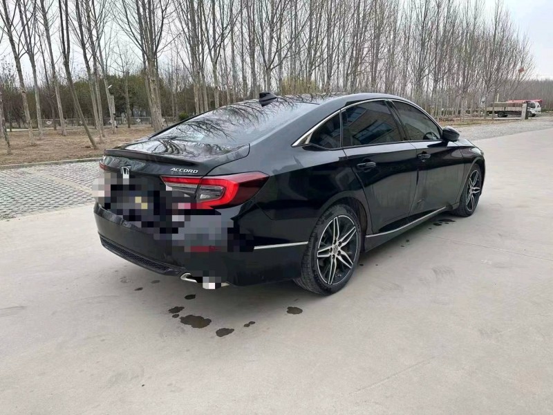 济宁22年本田雅阁7