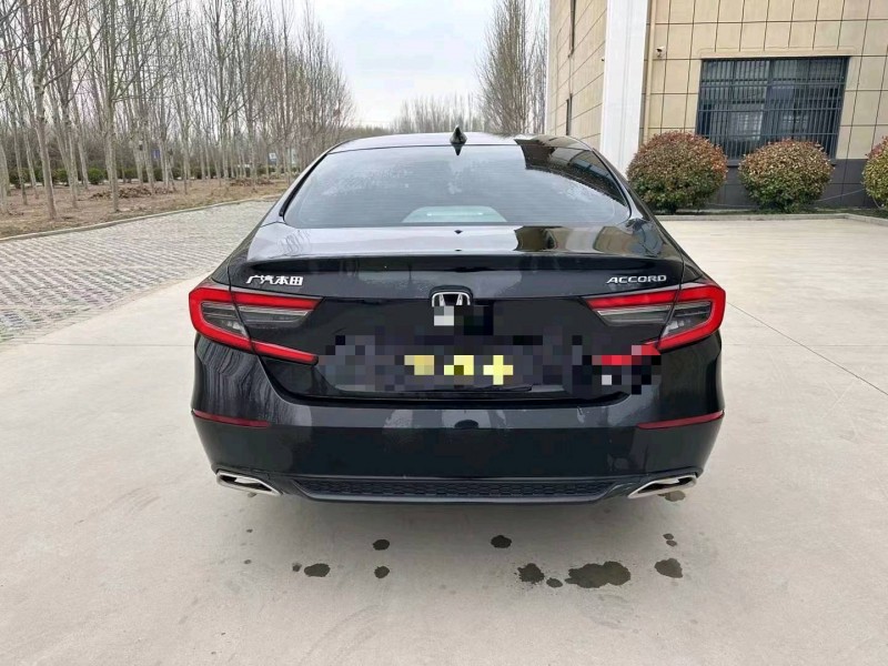 济宁22年本田雅阁9