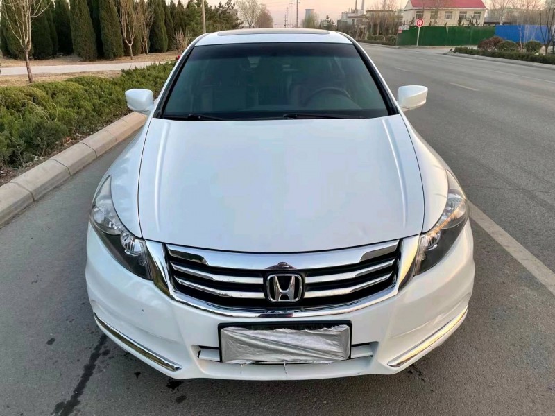 枣庄13年本田雅阁1