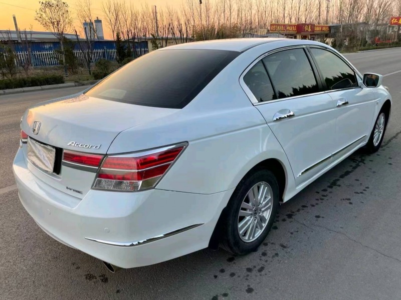 枣庄13年本田雅阁4