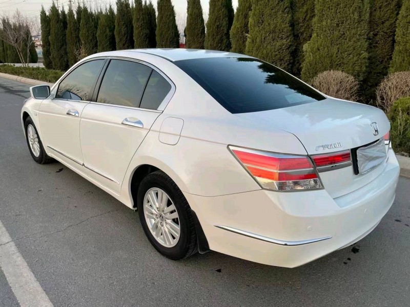 枣庄13年本田雅阁9