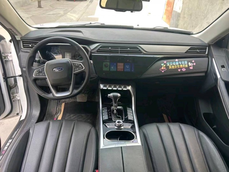 东营21年福特领界5