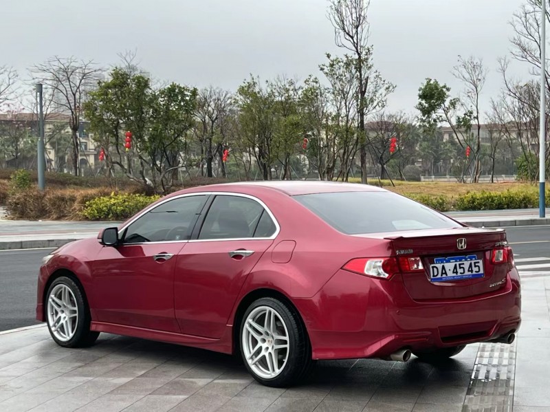 东莞11年本田思铂睿8