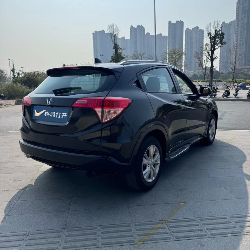 东莞15年本田缤智8