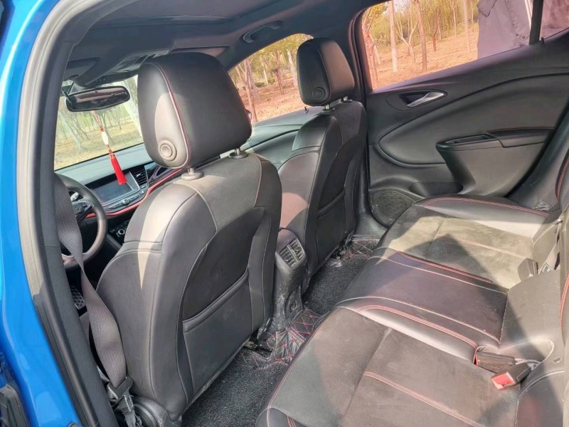 聊城17年别克威朗5