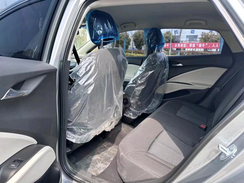 盐城23年别克微蓝4