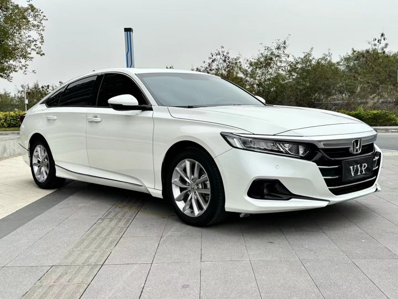 东莞22年本田雅阁3