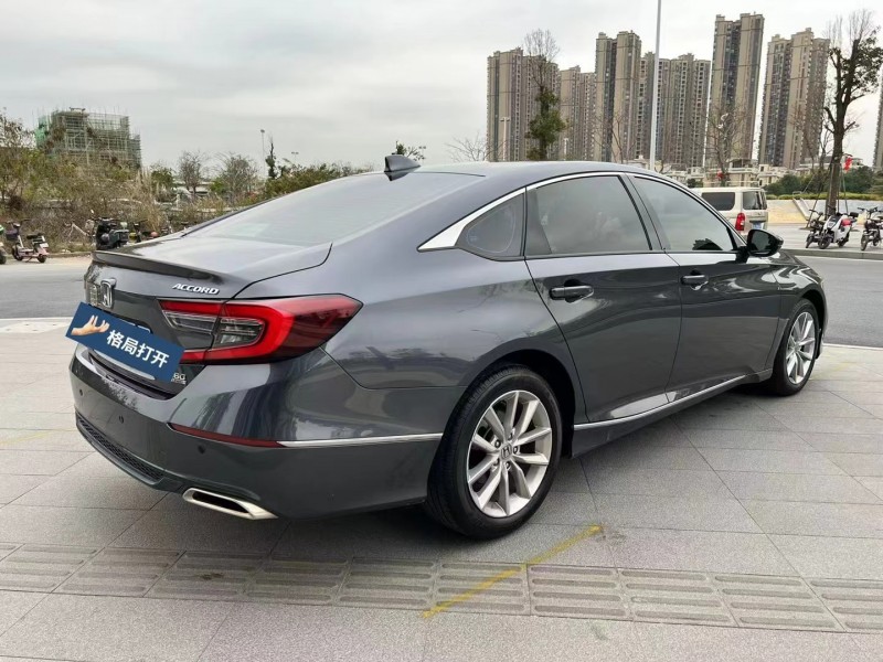 东莞22年本田雅阁8