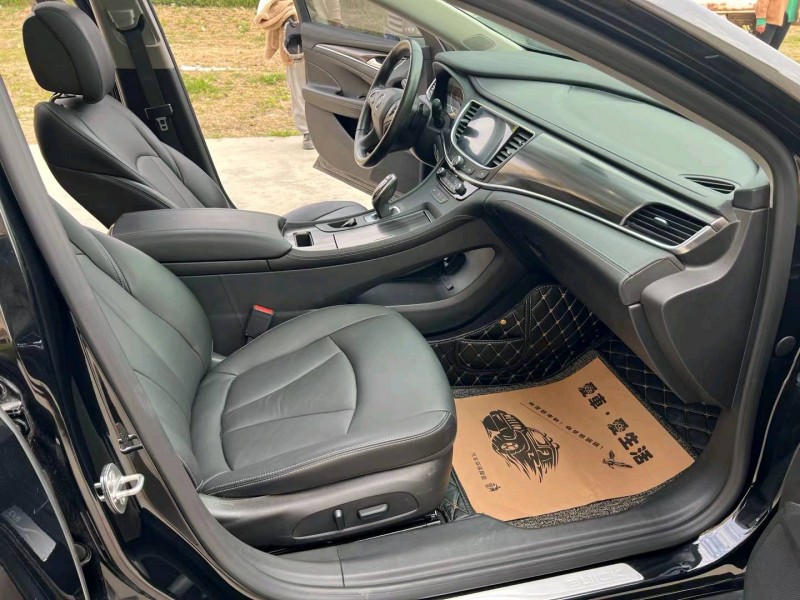 徐州20年别克君越4