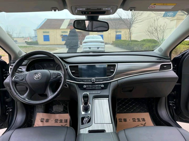 徐州20年别克君越7