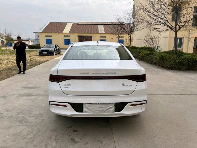 徐州22年比亚迪宋新能源9