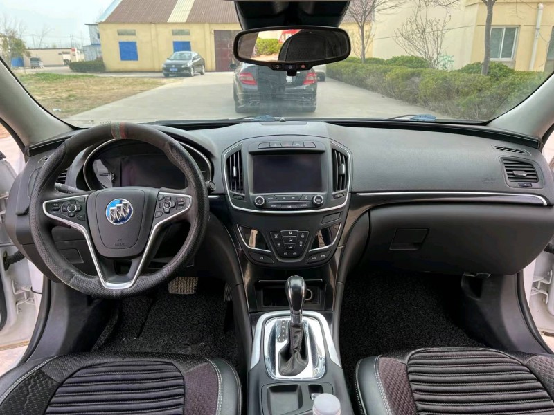 徐州16年别克君威7