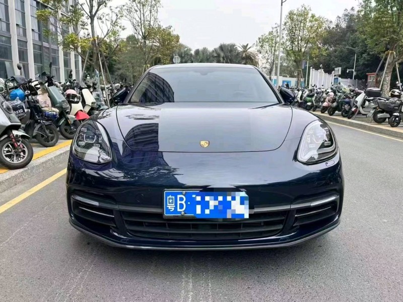 广州18年保时捷帕拉梅拉1