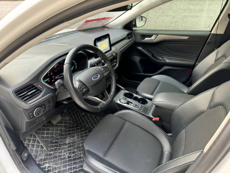 徐州19年福特福克斯9