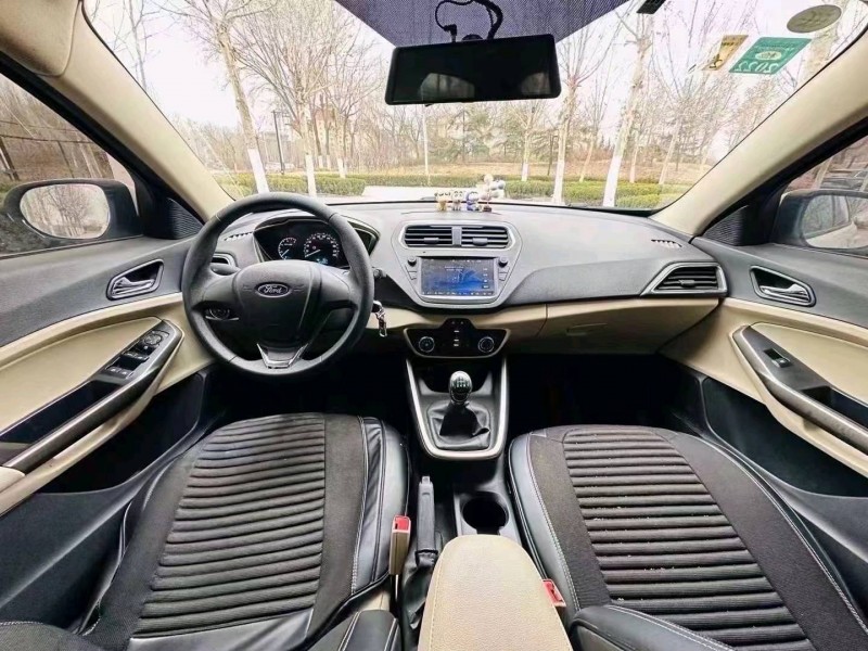 聊城18年福特福克斯5