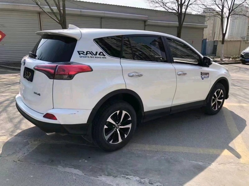 枣庄18年丰田RAV4荣放4