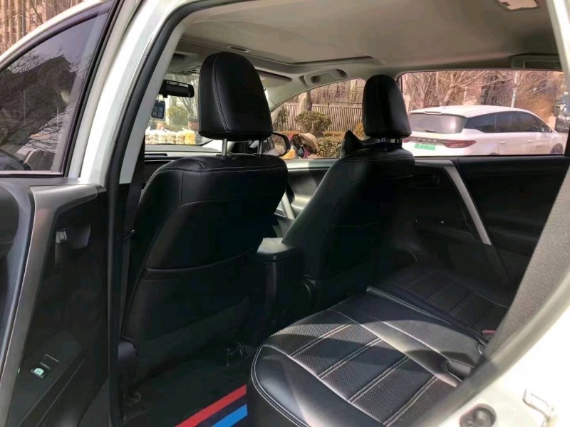 枣庄18年丰田RAV4荣放8