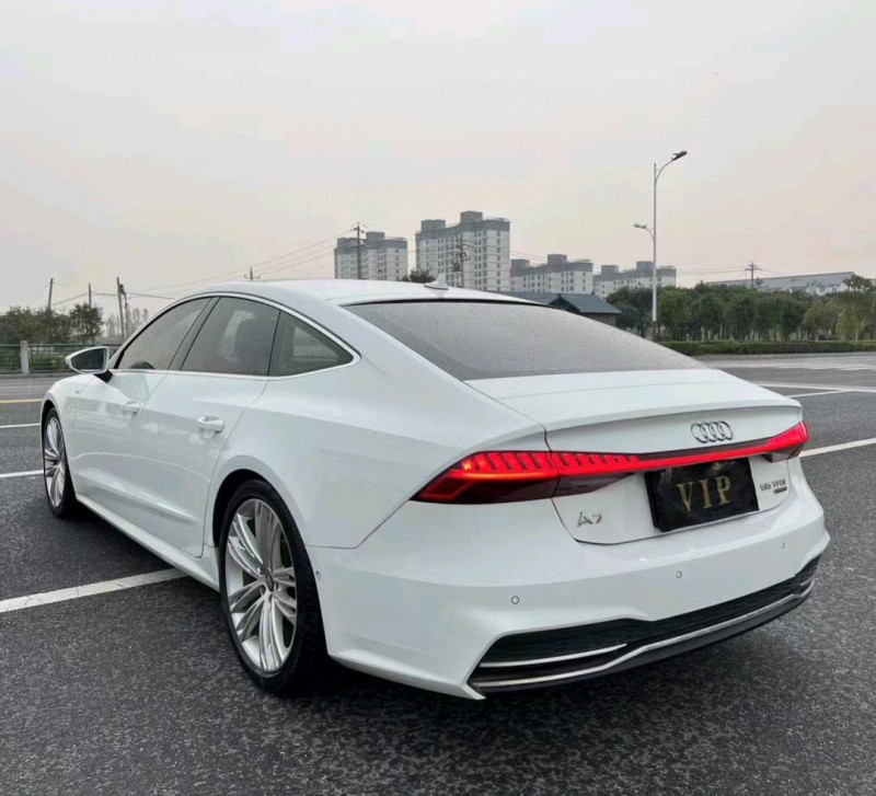盐城19年奥迪A7L8