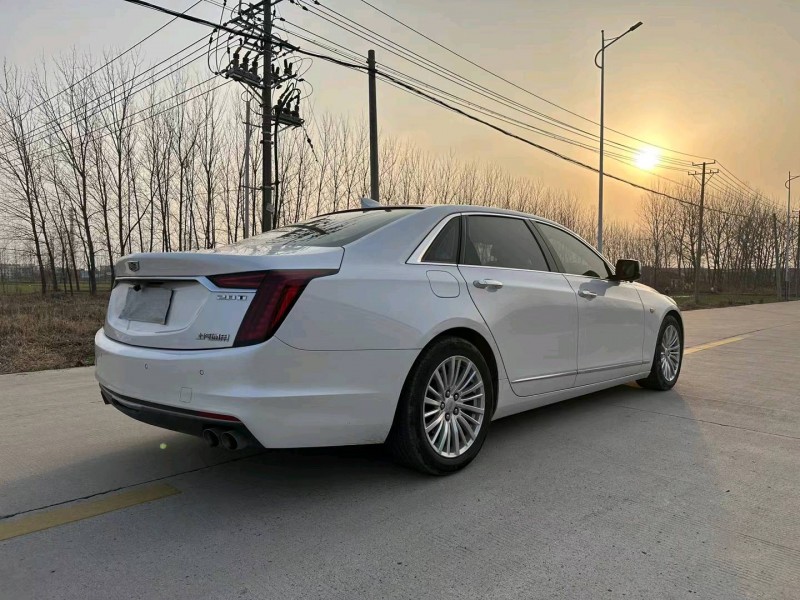 徐州20年凯迪拉克CT66