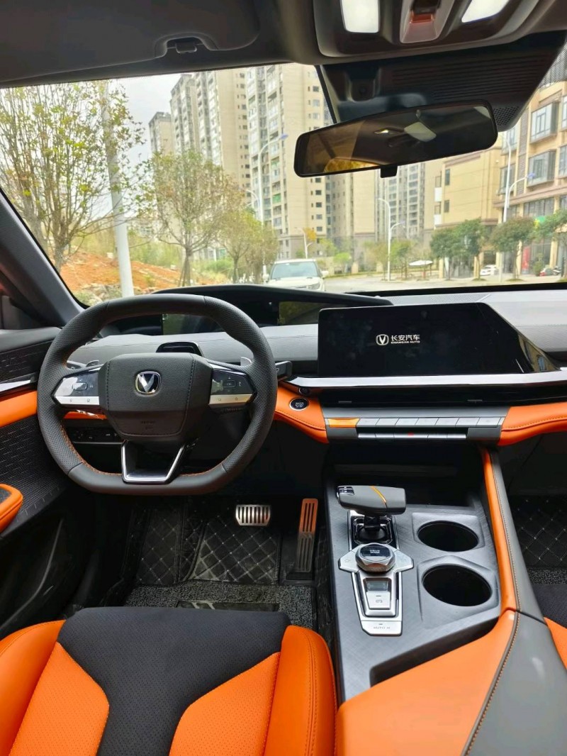黔西南23年長安汽車UNI-V7