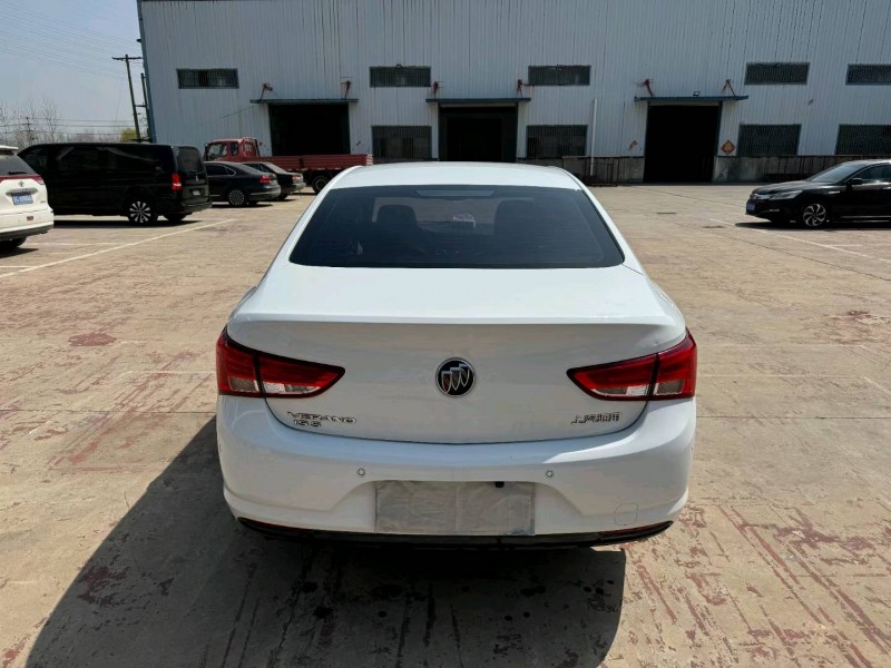 徐州18年别克威朗9