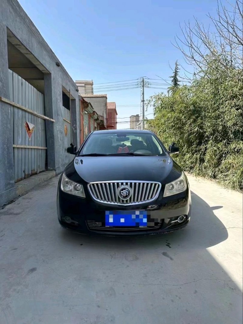 潍坊12年别克君越1