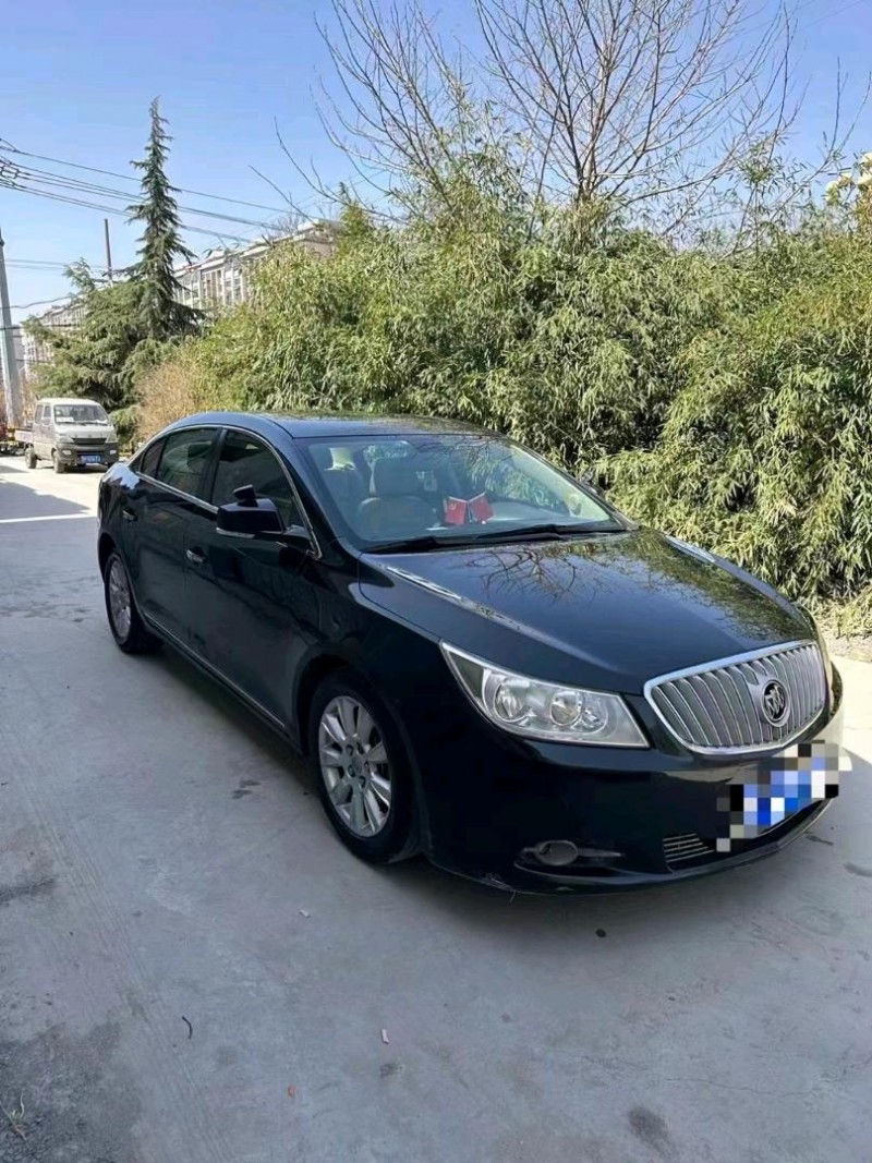 潍坊12年别克君越2