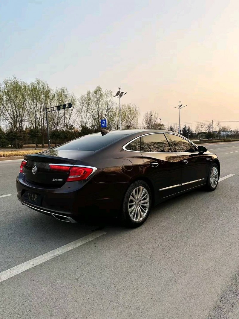 枣庄16年别克君越8