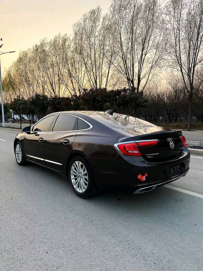 枣庄16年别克君越9