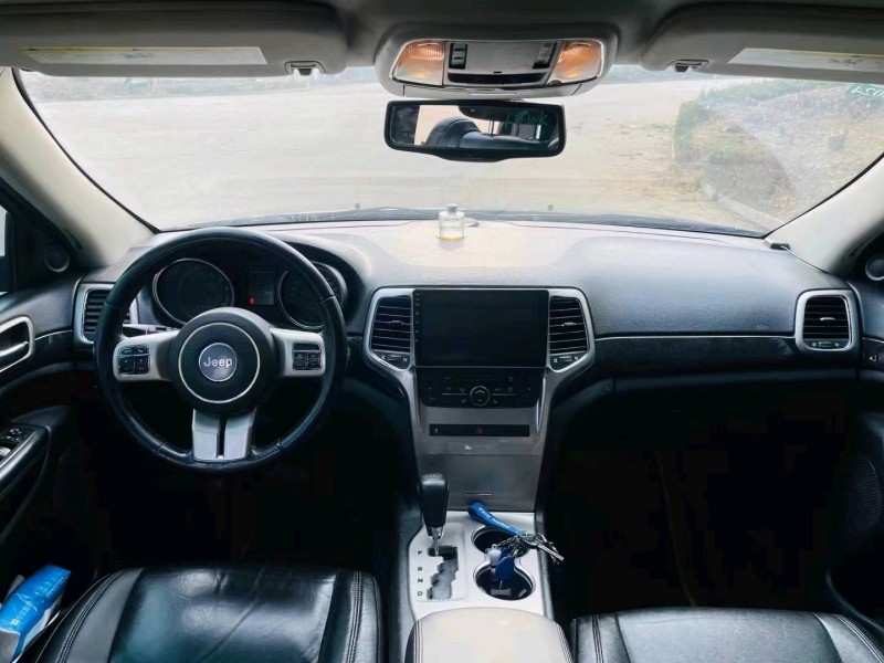 枣庄12年Jeep大切诺基6