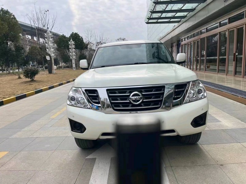 宜昌18年日产途乐1