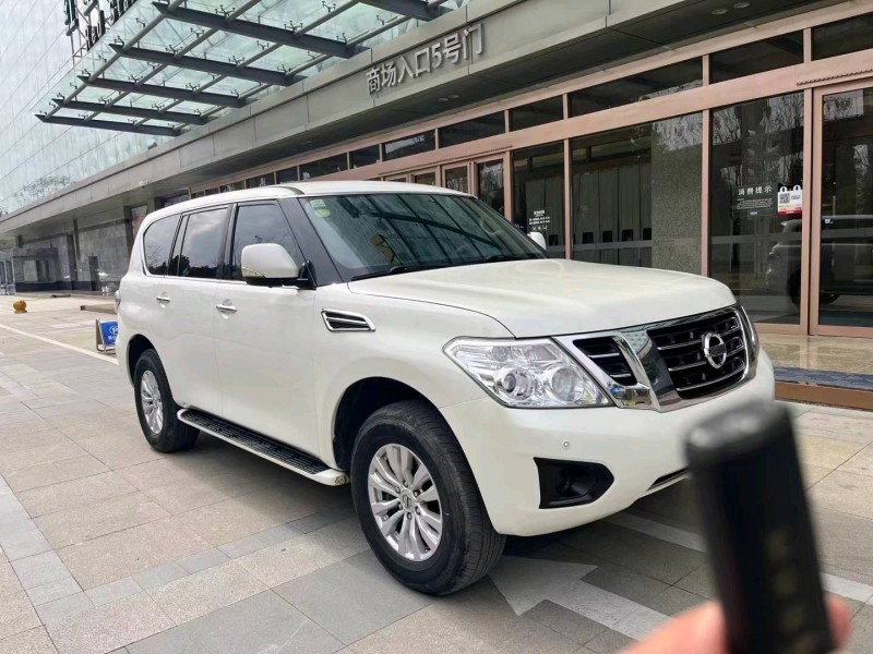 宜昌18年日产途乐3