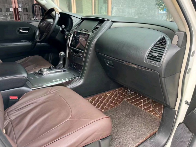 宜昌18年日产途乐5