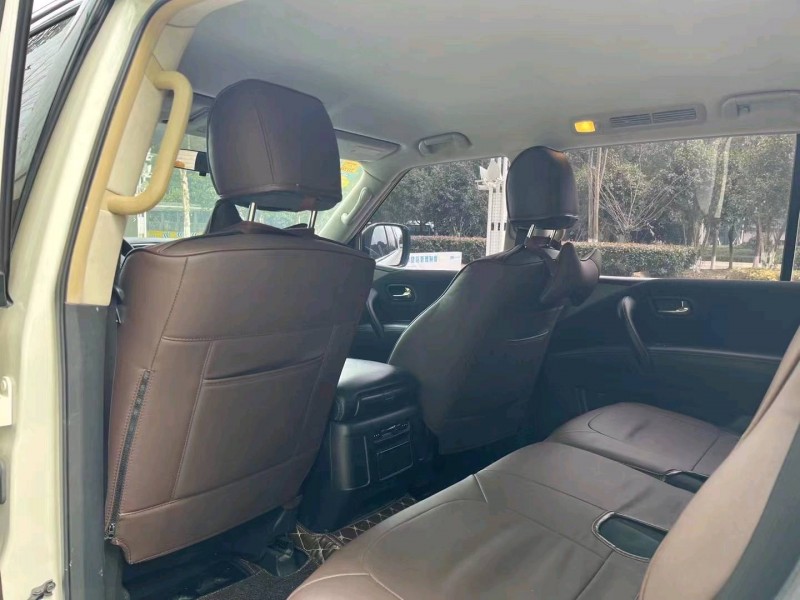 宜昌18年日产途乐8