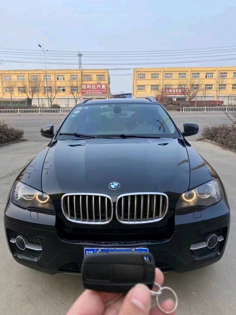 东营12年宝马X61