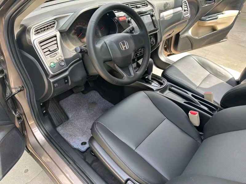 珠海17年本田哥瑞7