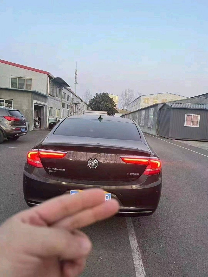 枣庄16年别克君越5