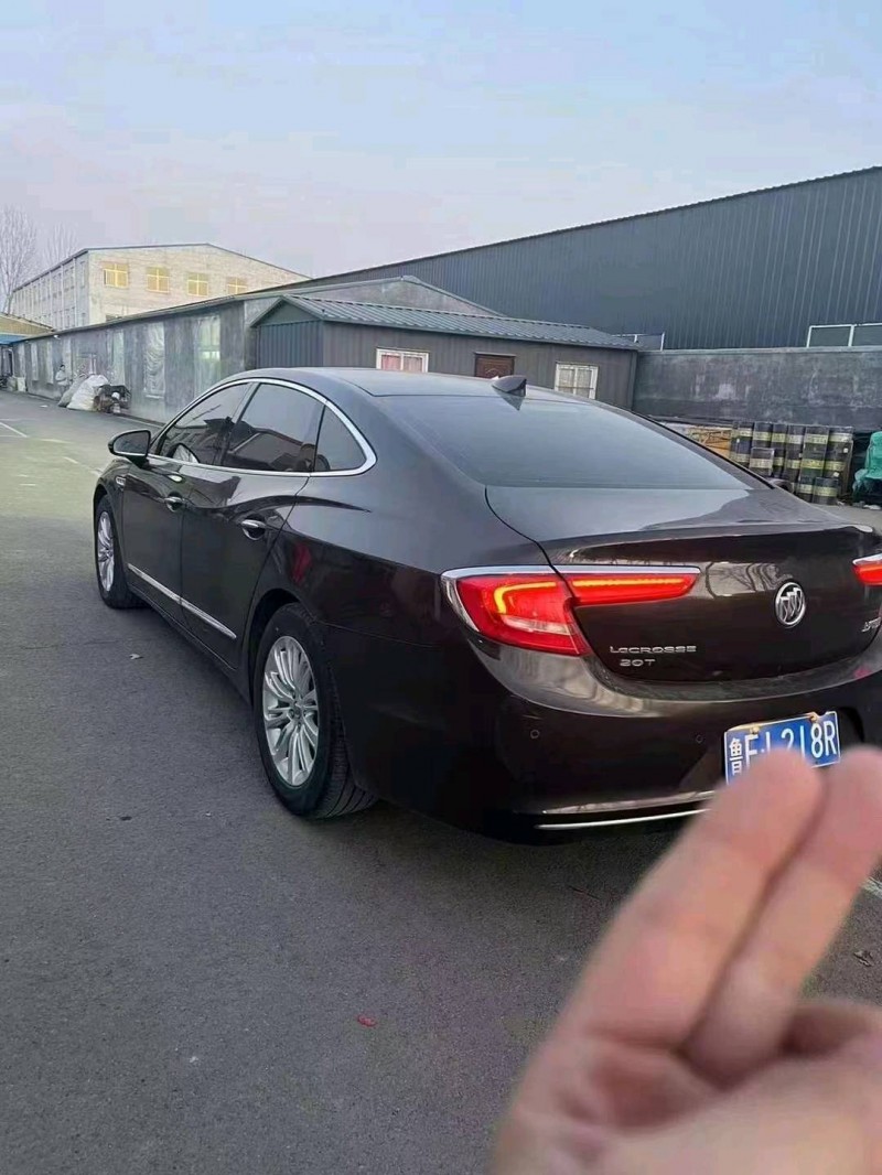 枣庄16年别克君越6