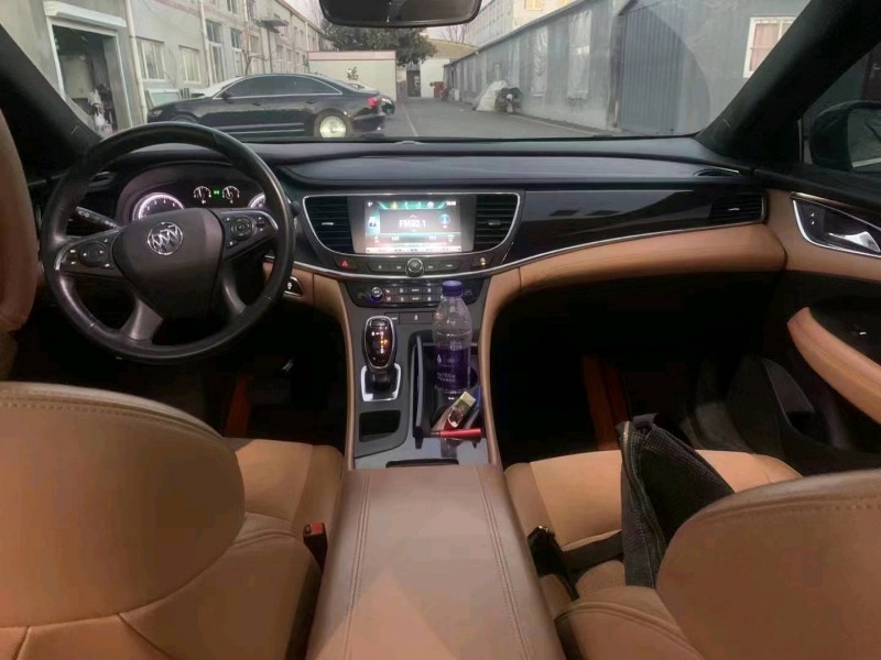 枣庄16年别克君越7