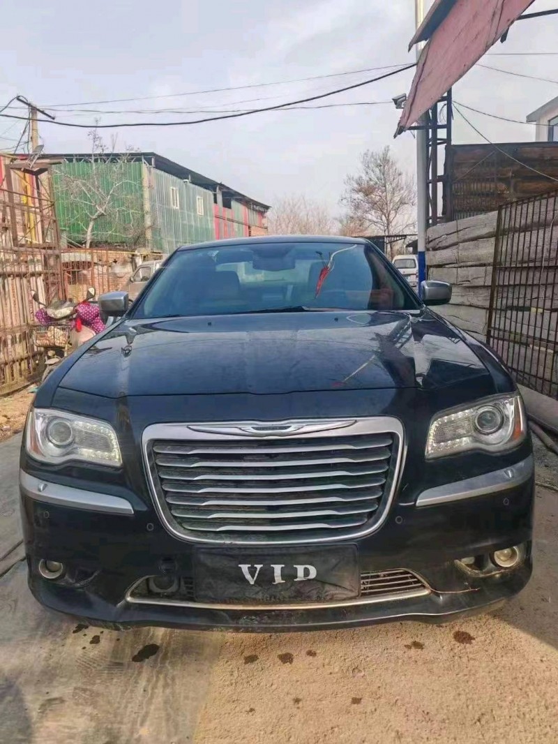 邯郸15年克莱斯勒300C1