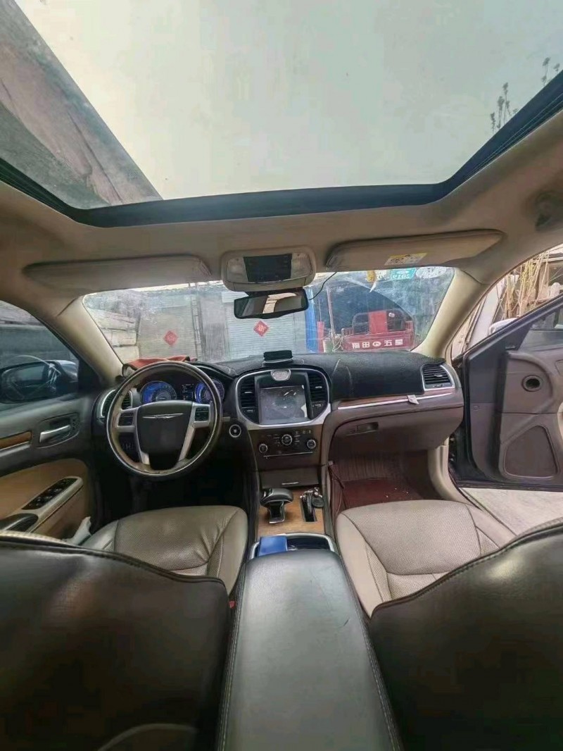 邯郸15年克莱斯勒300C8