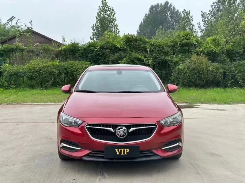 济宁18年别克君威1